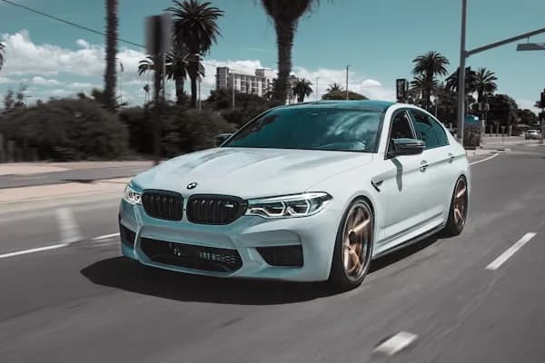 2026 BMW X5 xDrive50e Review: The Plug-In Hybrid That Suits UAE Life