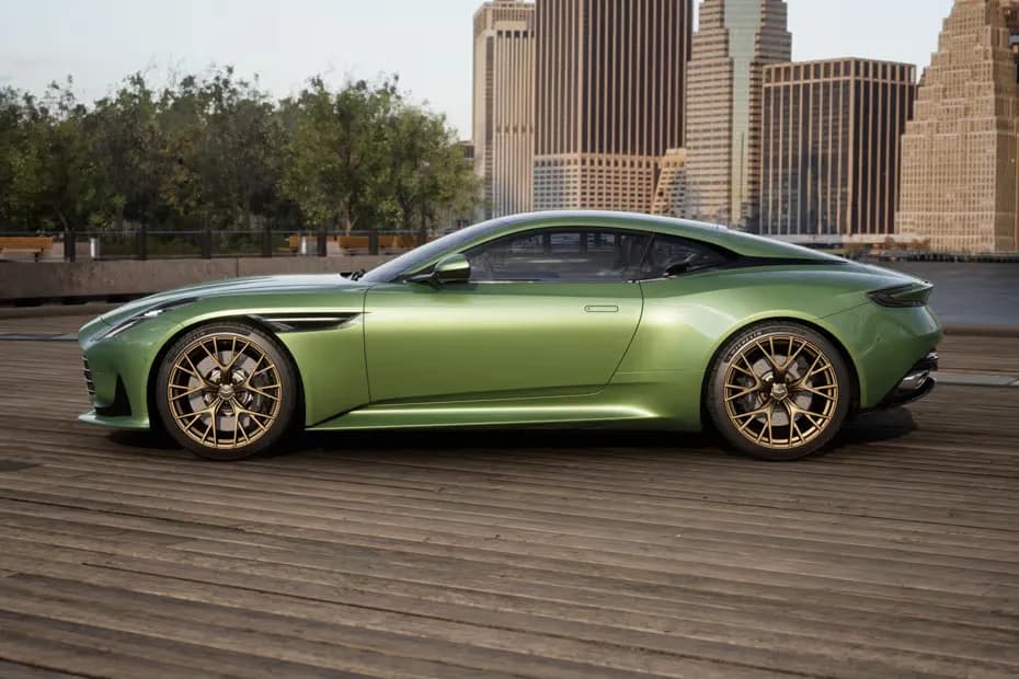 Aston Martin Db12 – photo 4