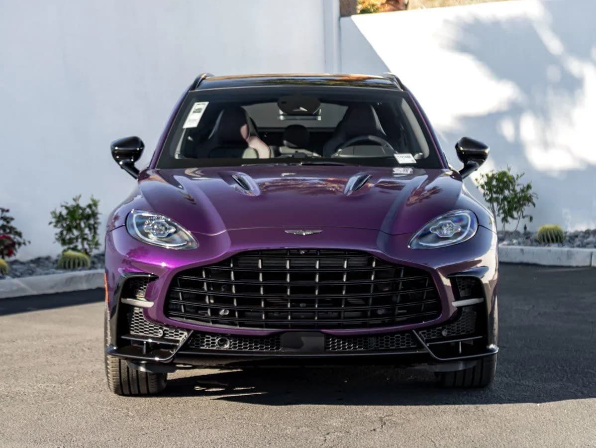 2026 Aston Martin DBX