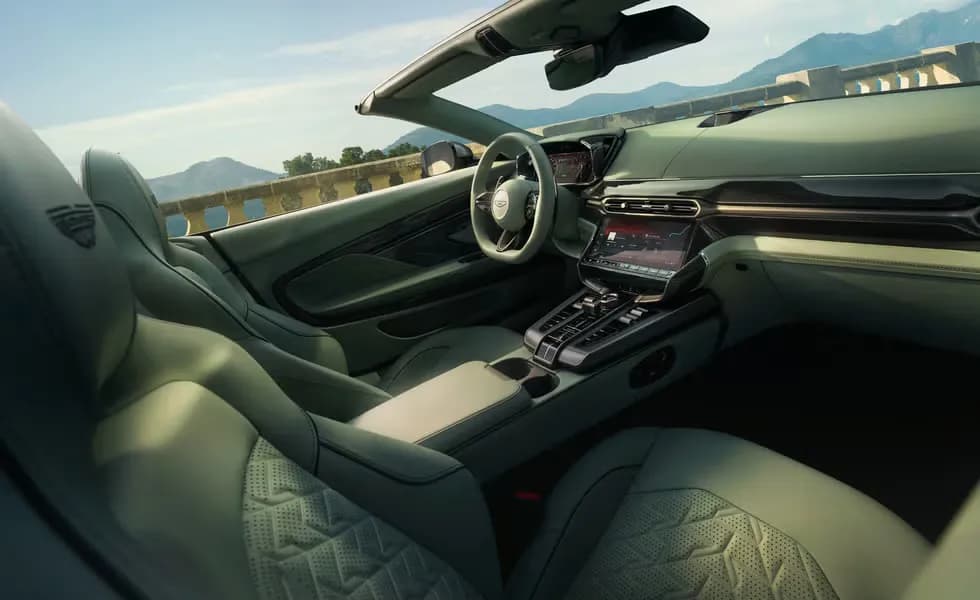 Aston Martin Vanquish – photo 6