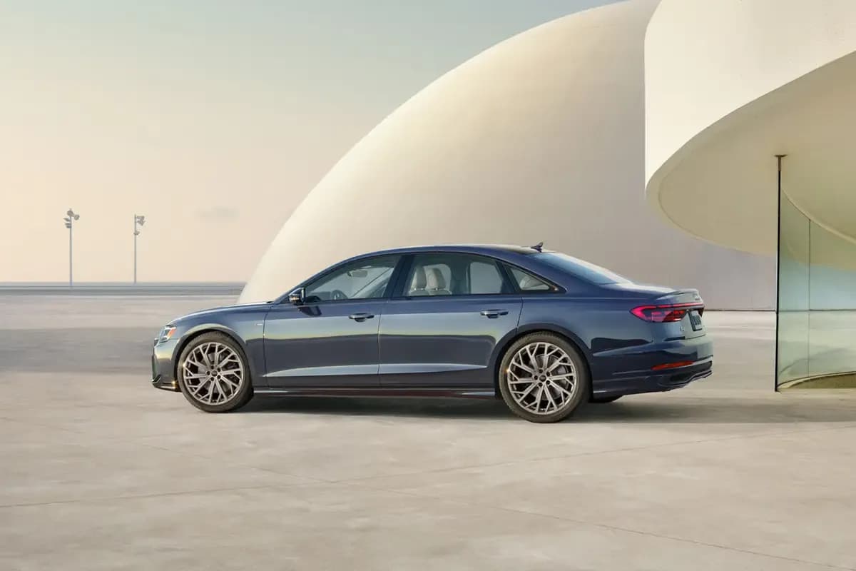 Audi A8 L – photo 4