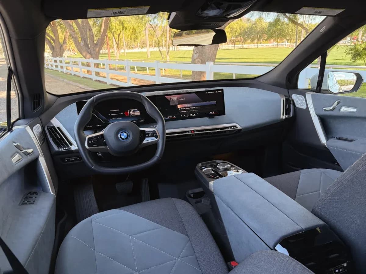 BMW IX – photo 2