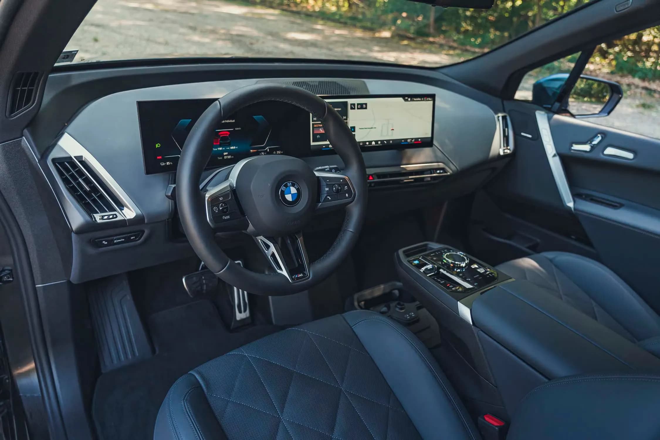 BMW IX – photo 7
