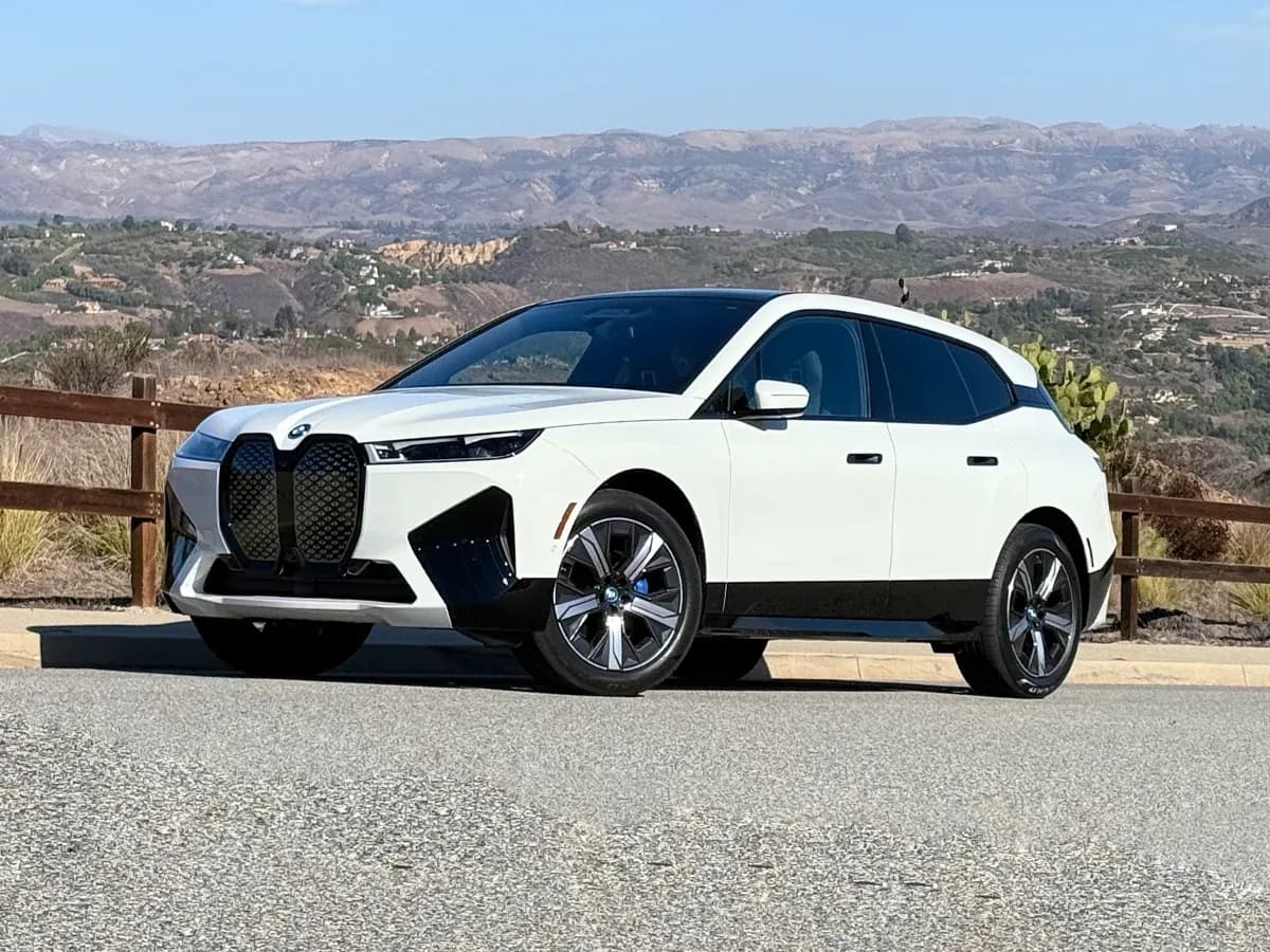 BMW IX2 – photo 4