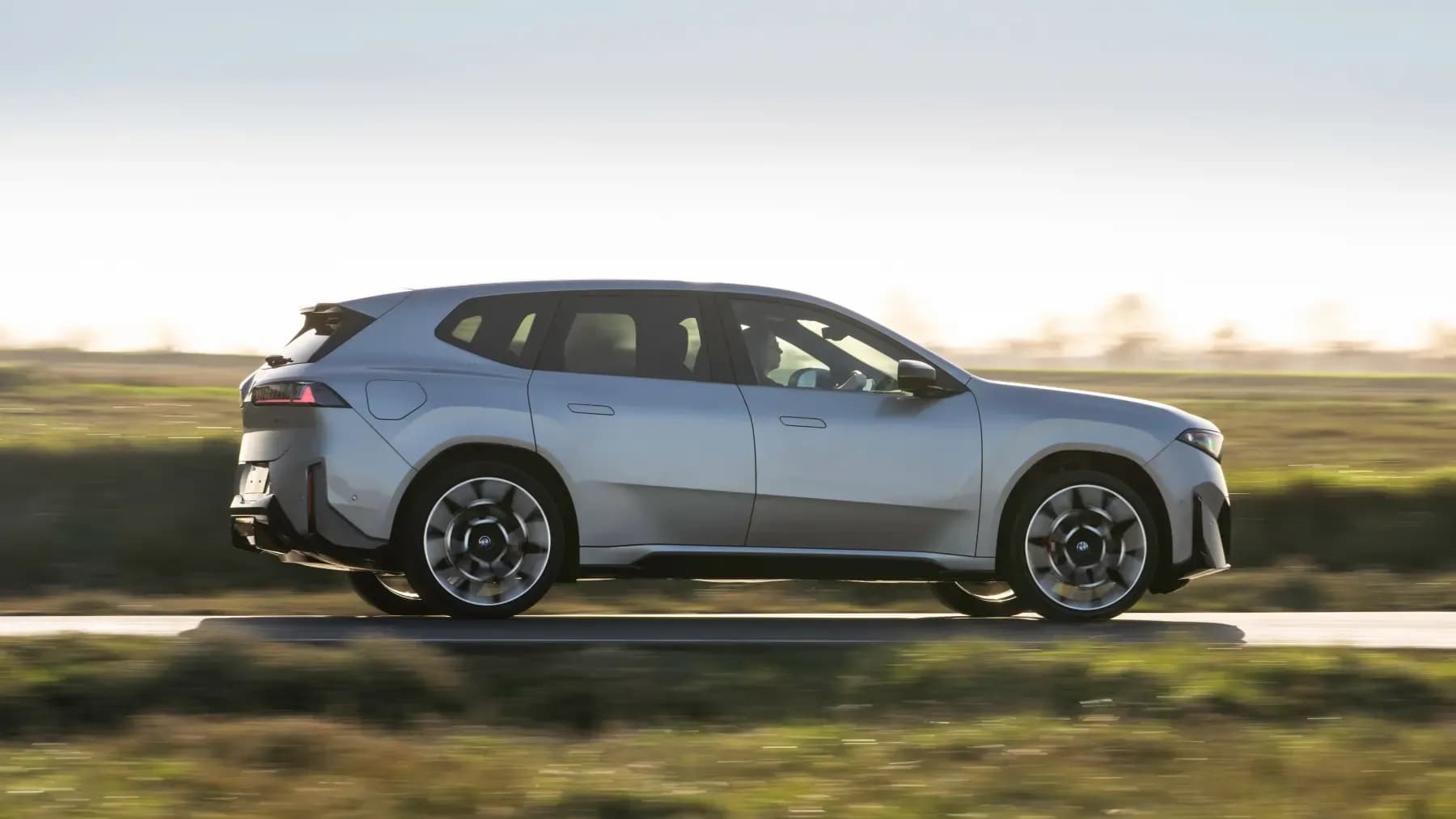 BMW IX3 – photo 5