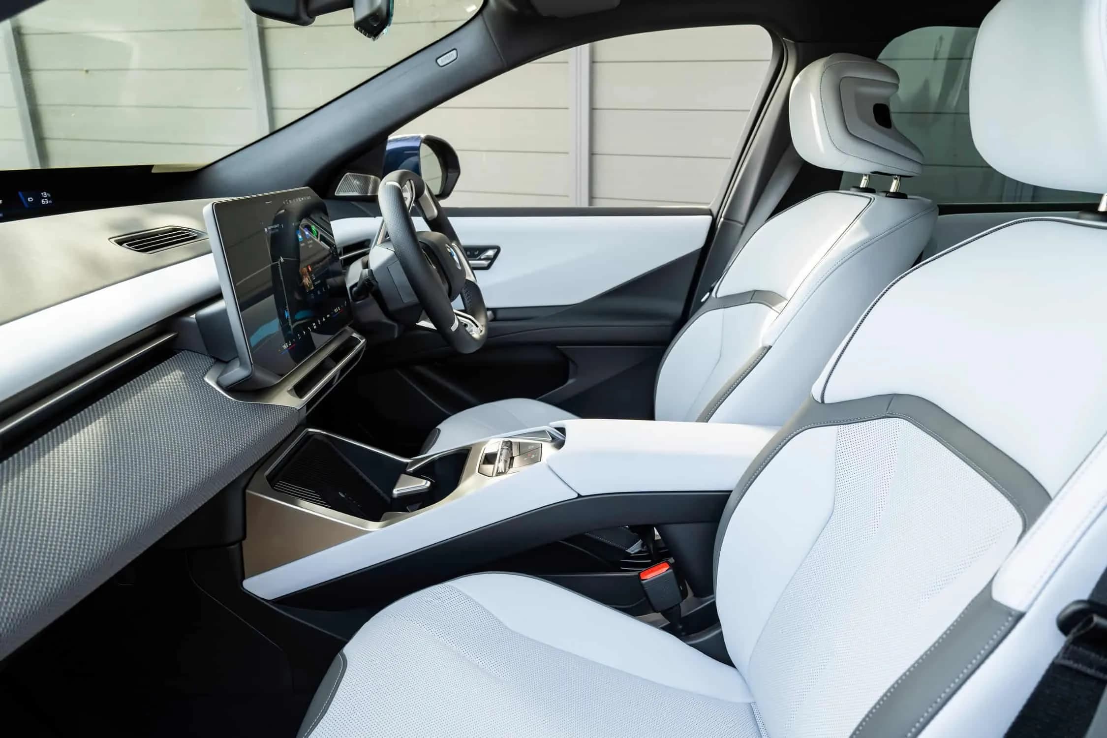 BMW IX3 – photo 7