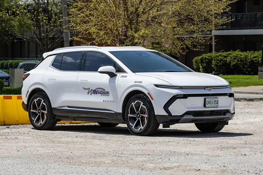 Chevrolet Equinox EV – photo 3