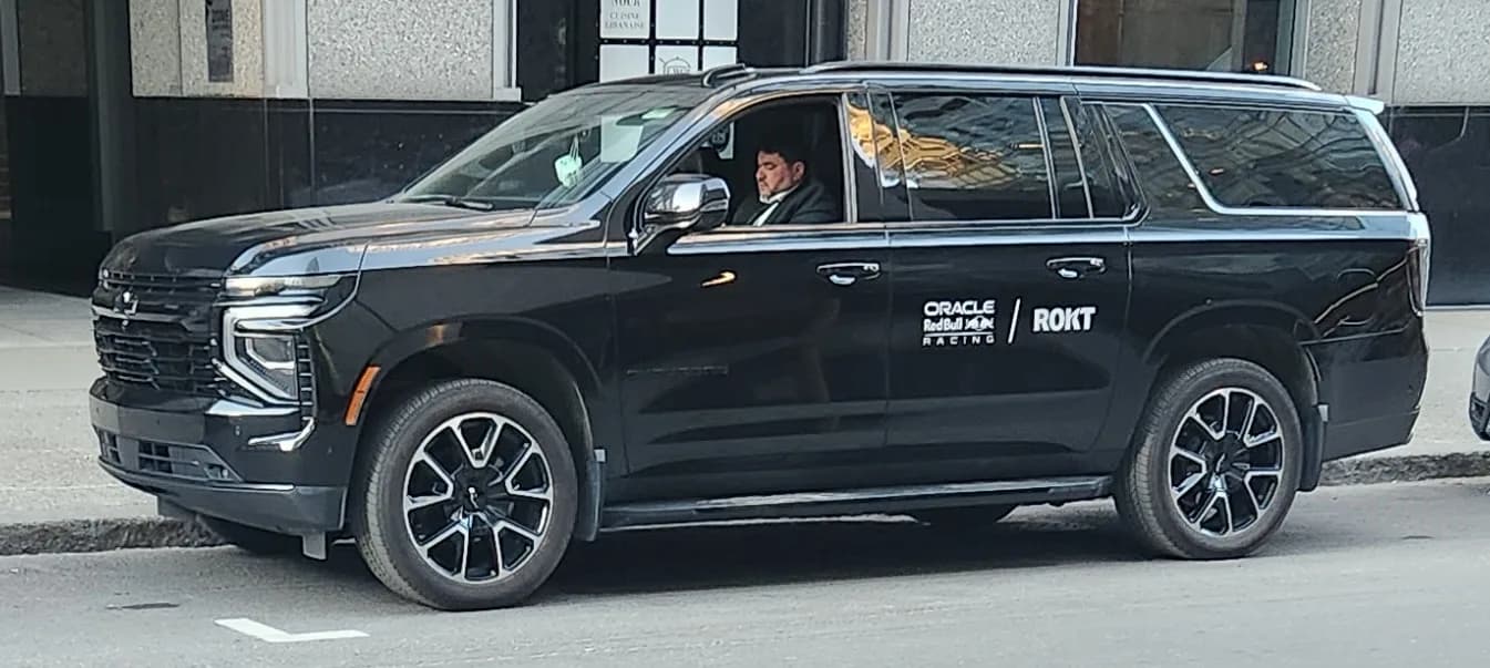 Chevrolet Suburban – photo 6