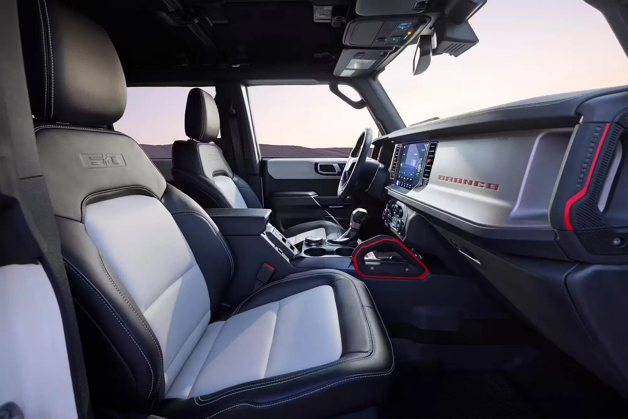 Ford Bronco – photo 3