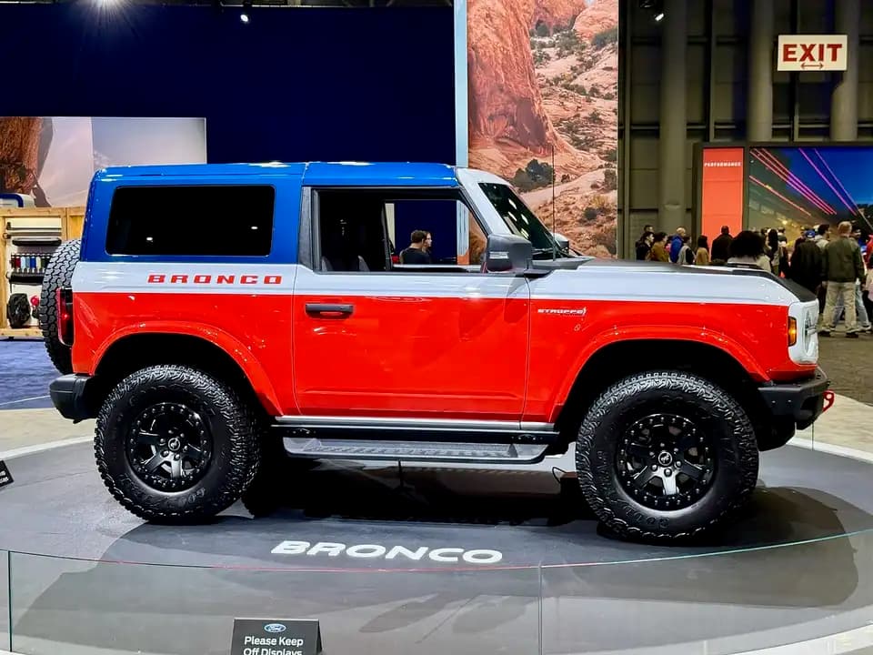 Ford Bronco – photo 6