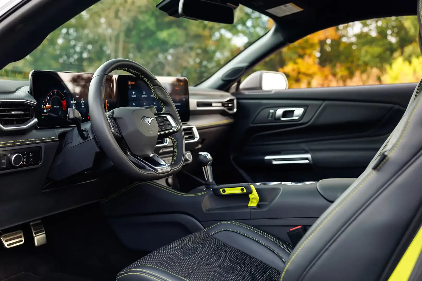 Ford Mustang – photo 5