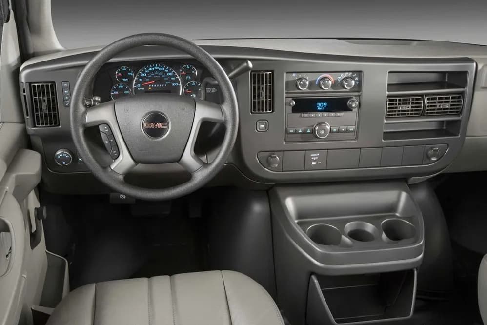 GMC Savana – photo 6
