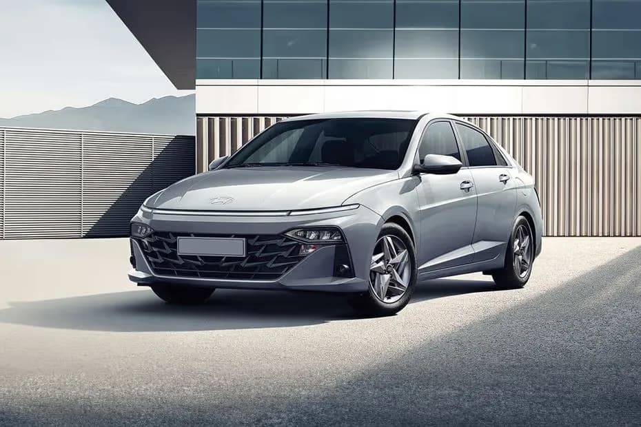 Hyundai Accent – photo 2