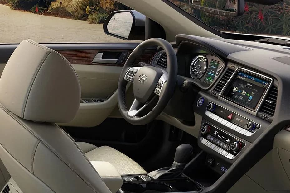 Hyundai Sonata – photo 6
