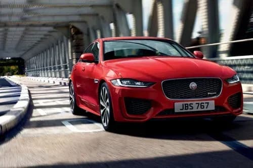 Jaguar XE – photo 5