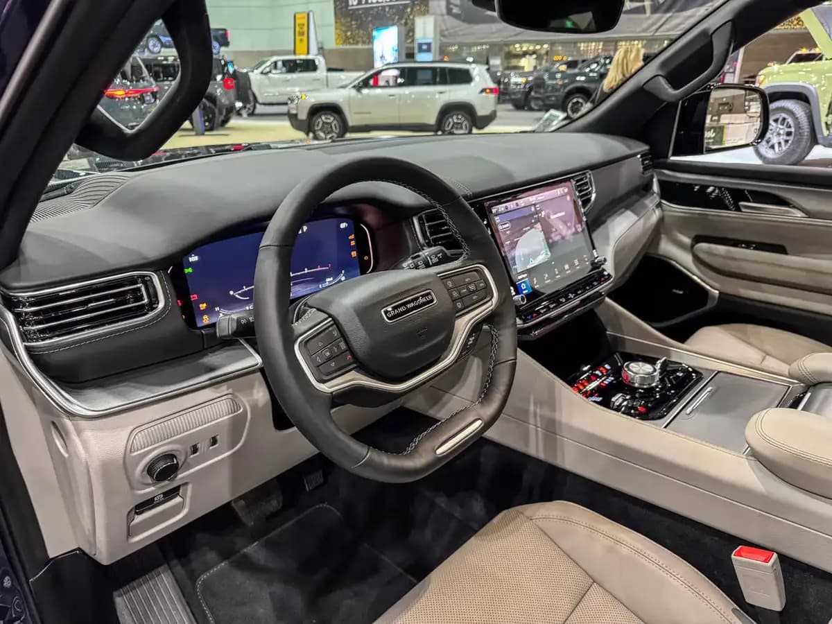 Jeep Grand Wagoneer – photo 4