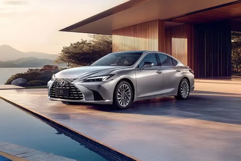 Lexus ES – photo 5