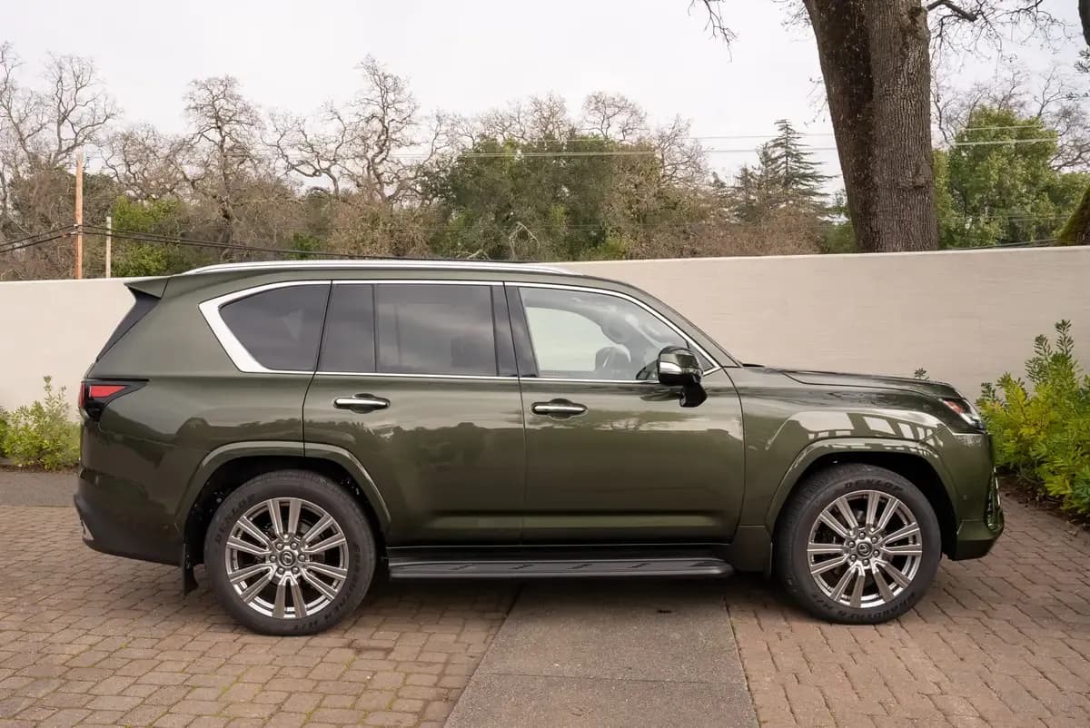 Lexus LX 700h – photo 6