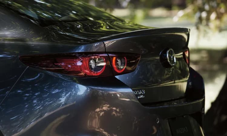 Mazda 3 Sedan – photo 3