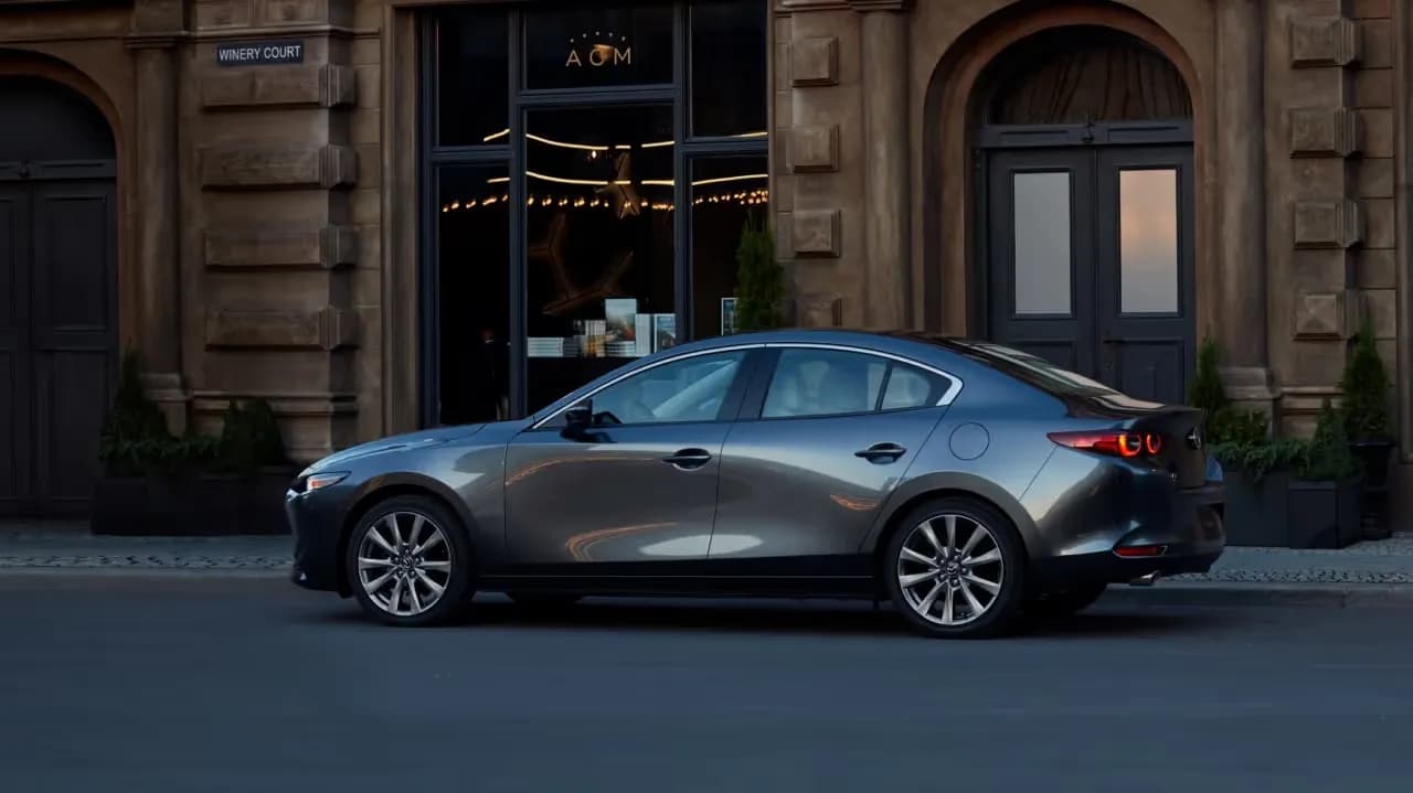Mazda 3 Sedan – photo 5