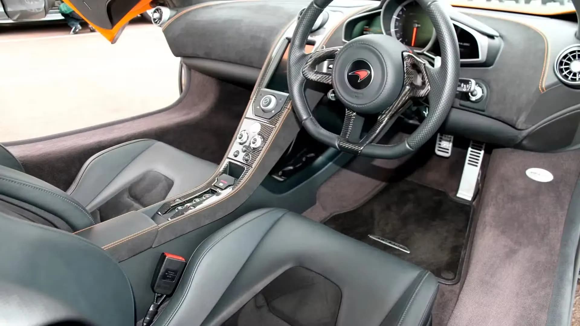 Mclaren MP4 12C – photo 6