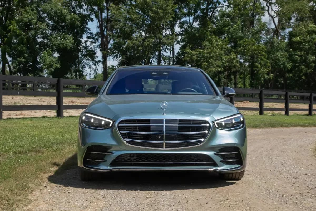 Mercedes-Benz S Class Sedan – photo 3