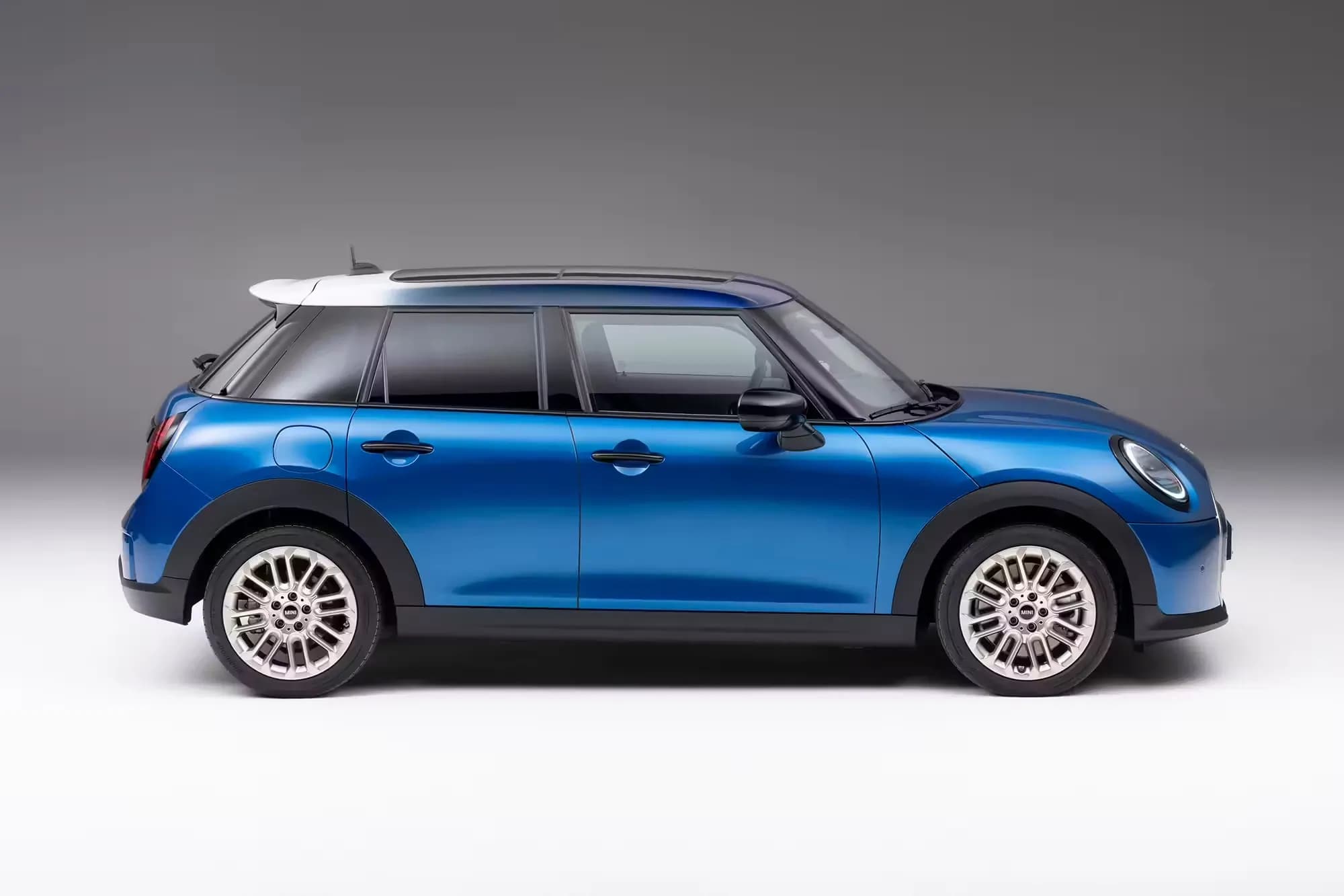 Mini 3 Door – photo 2