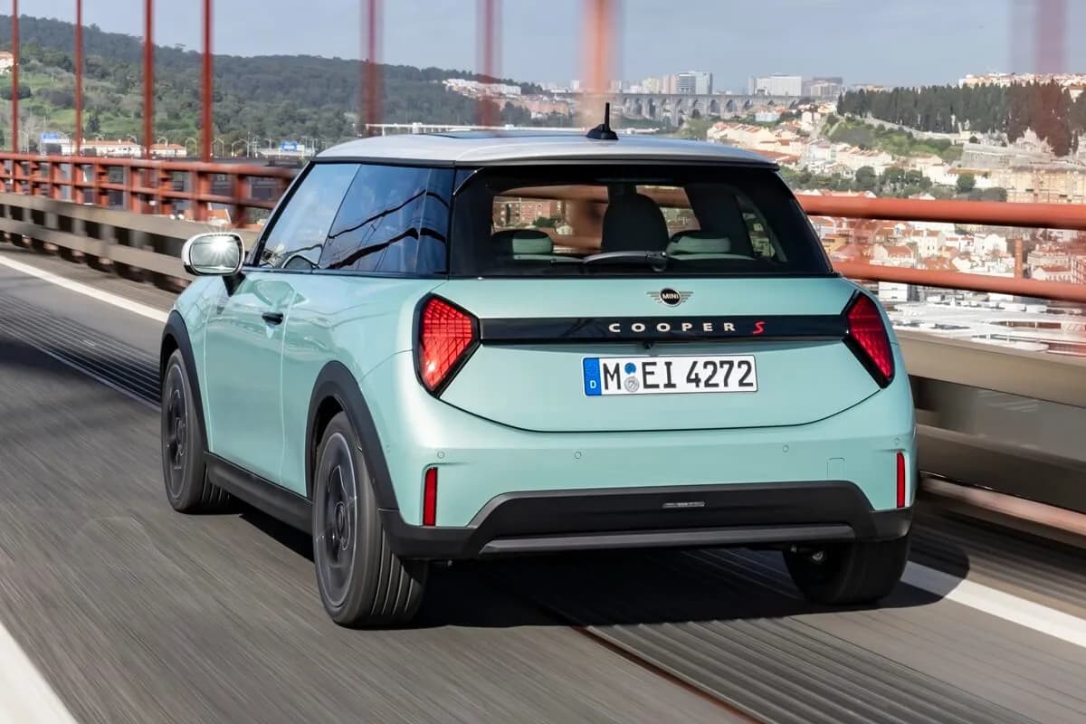 Mini 3 Door – photo 4