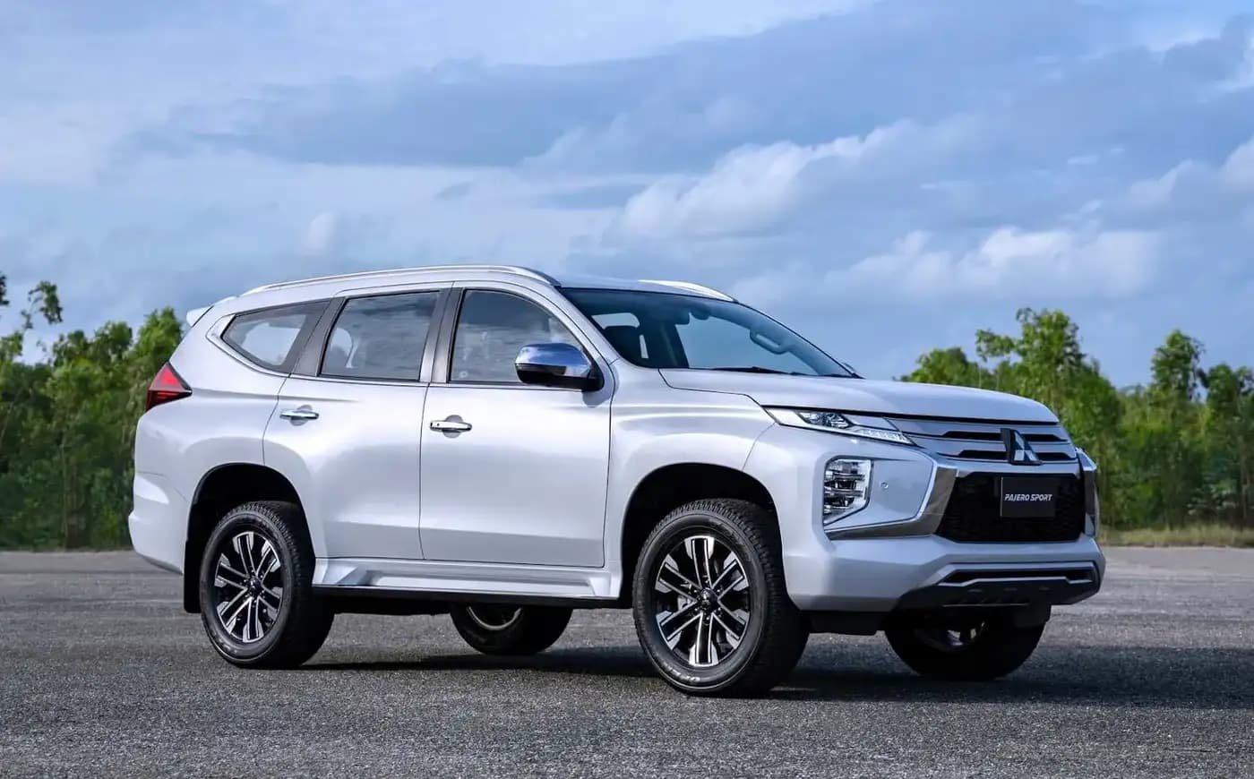 Mitsubishi Pajero – photo 2
