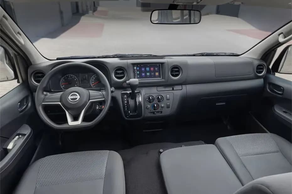 Nissan Urvan – photo 6