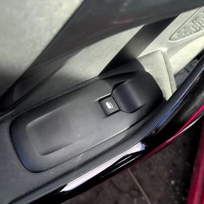 Peugeot 208 GT Line – photo 6