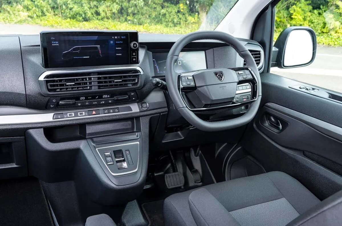 Peugeot Traveller – photo 6