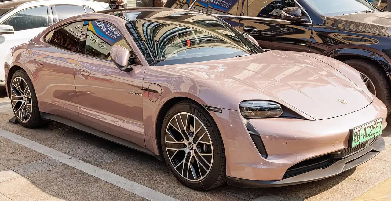2025 Porsche Taycan