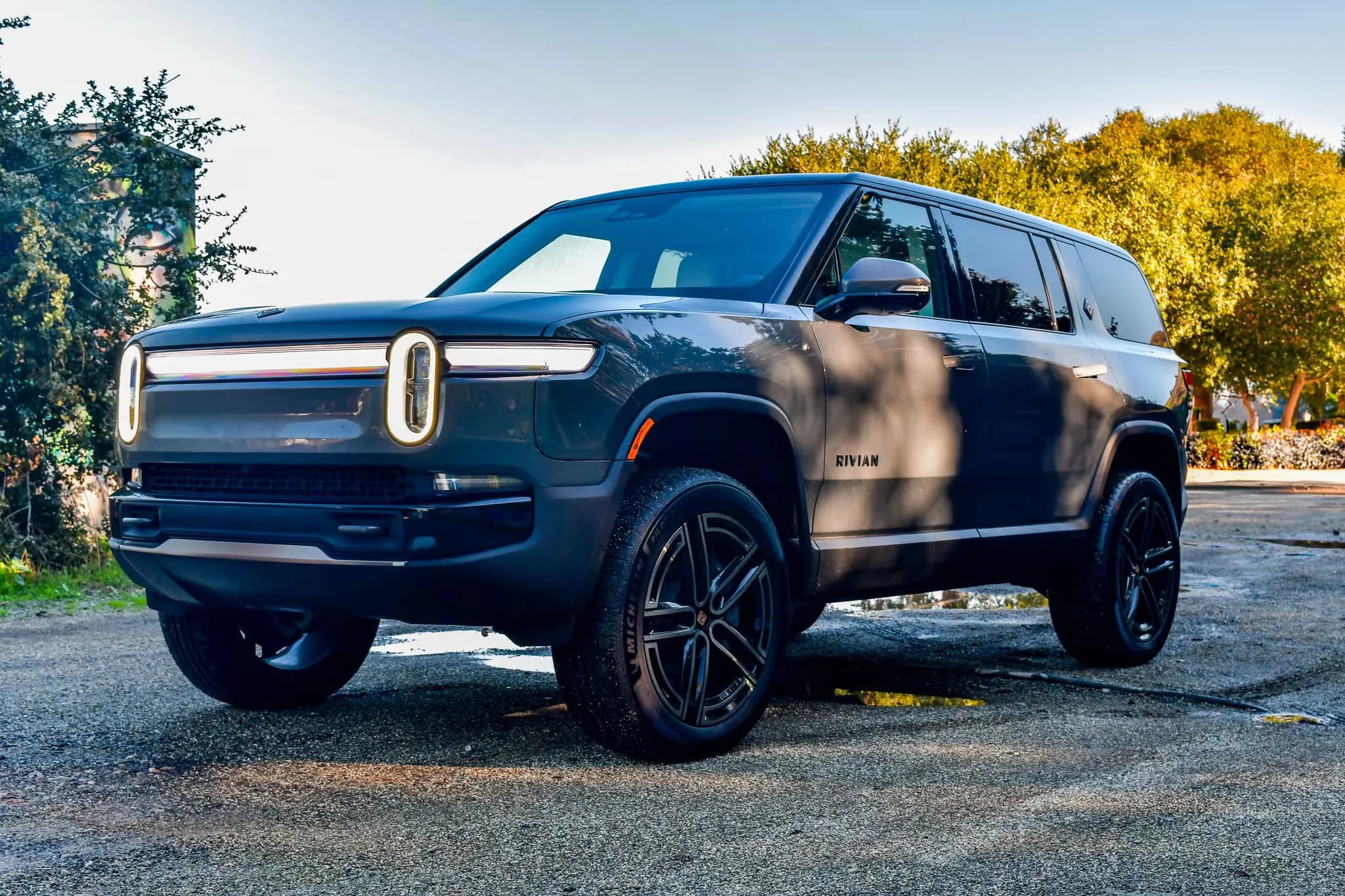 Rivian R1S – photo 4