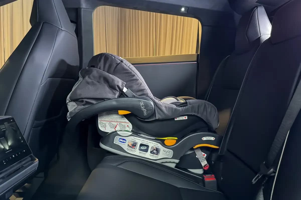 Tesla Cybertruck – photo 2