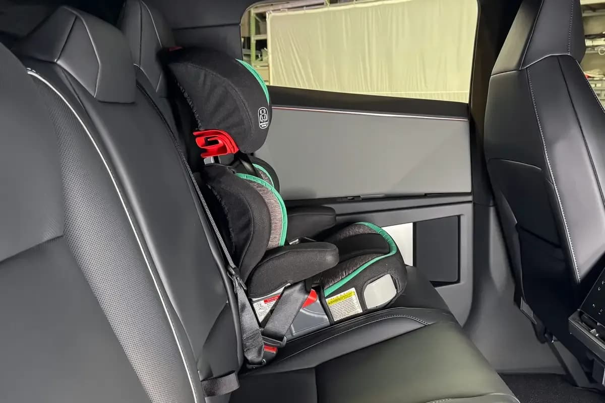 Tesla Cybertruck – photo 3