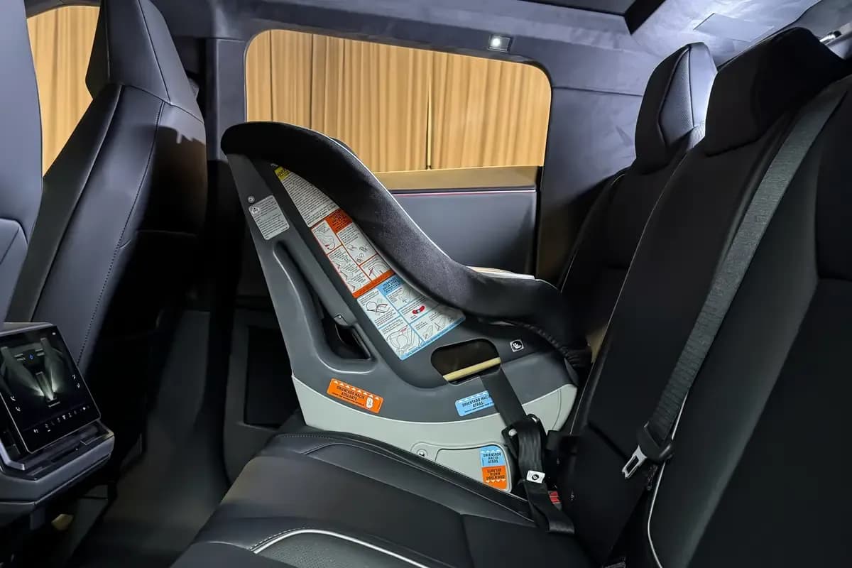 Tesla Cybertruck – photo 4