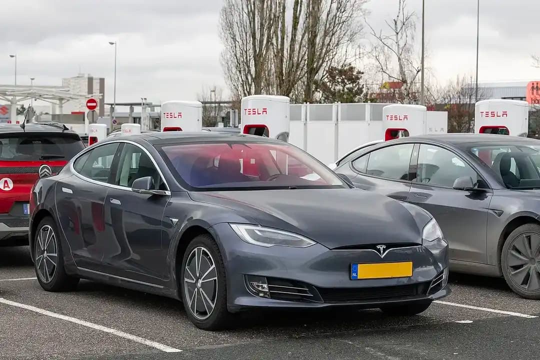 Tesla Model S – photo 4