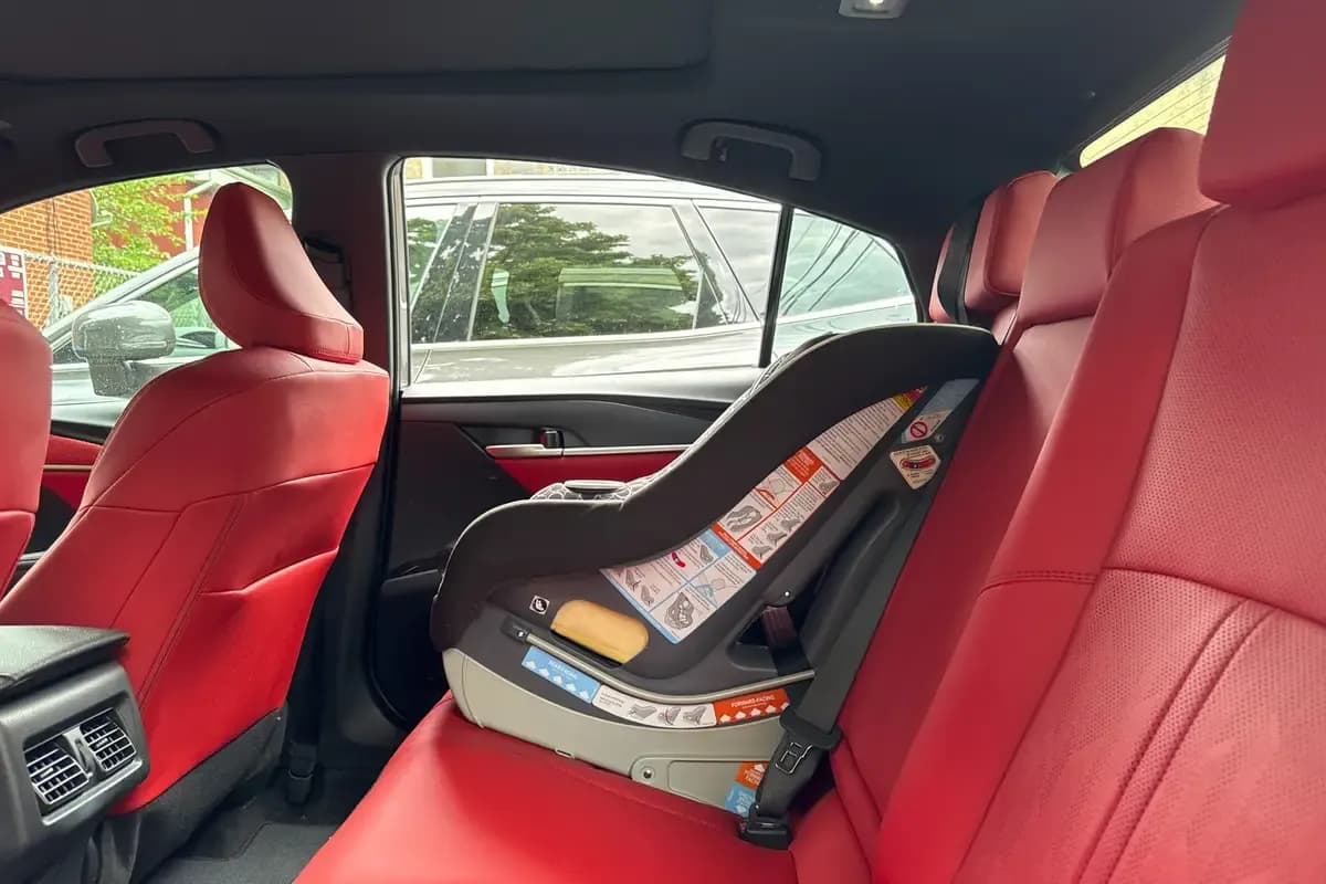 Toyota Camry HEV – photo 3