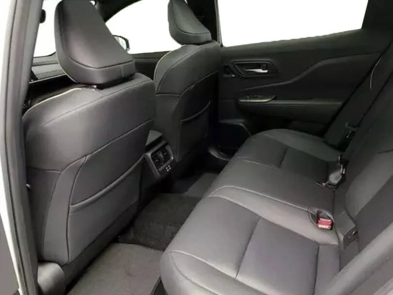 Toyota Crown Hybrid – photo 6