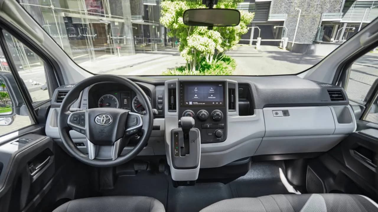 Toyota Hiace – photo 4