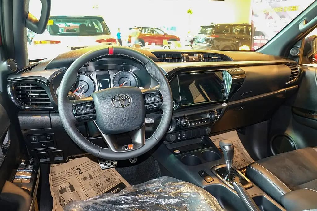 Toyota Hilux – photo 2