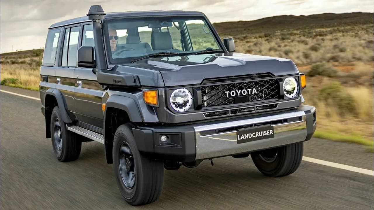 Toyota Land Cruiser 70 – photo 2