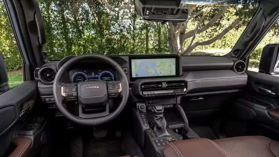 Toyota Land Cruiser Hybrid – photo 6