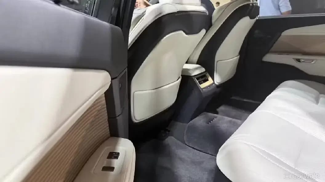 2025 Lexus ES