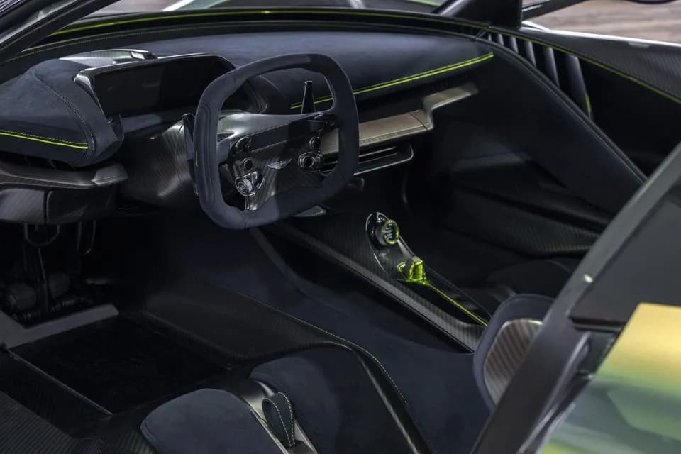 Aston Martin Valhalla – photo 6
